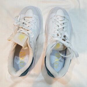 New Balance White and Gray Women's Sneakers